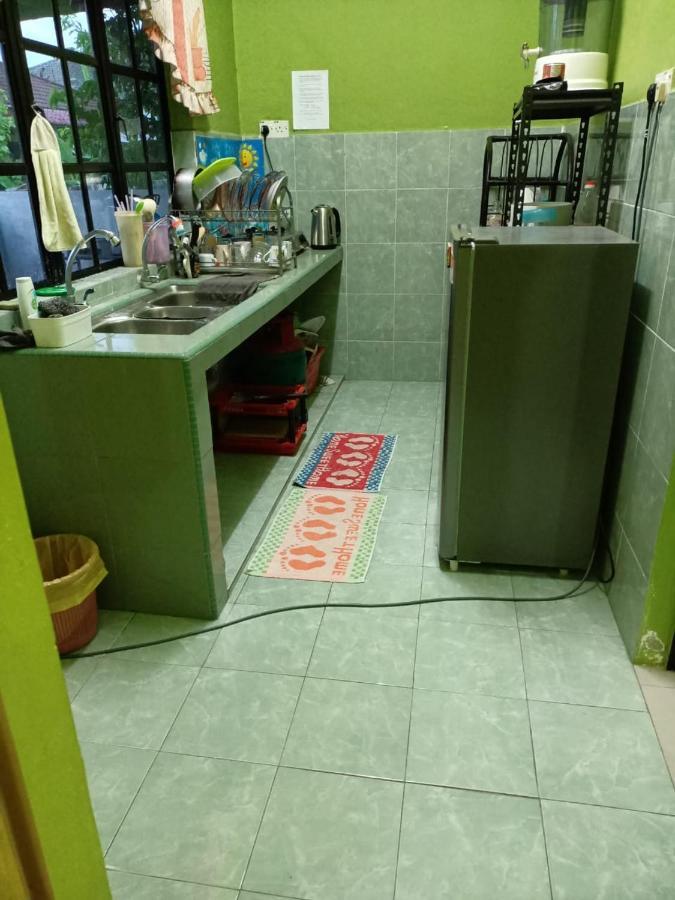 Homestay Jannati Tambun Exterior photo